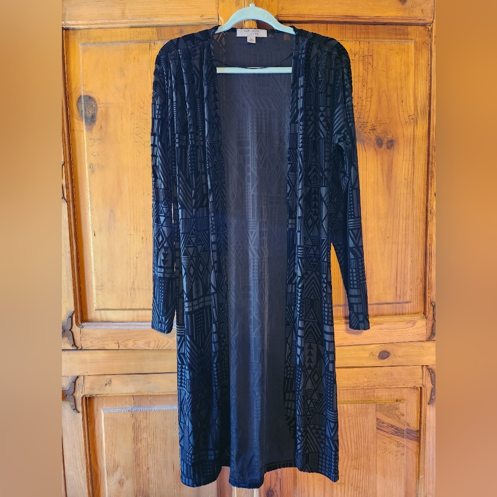 Geometric pattern black cardigan size L